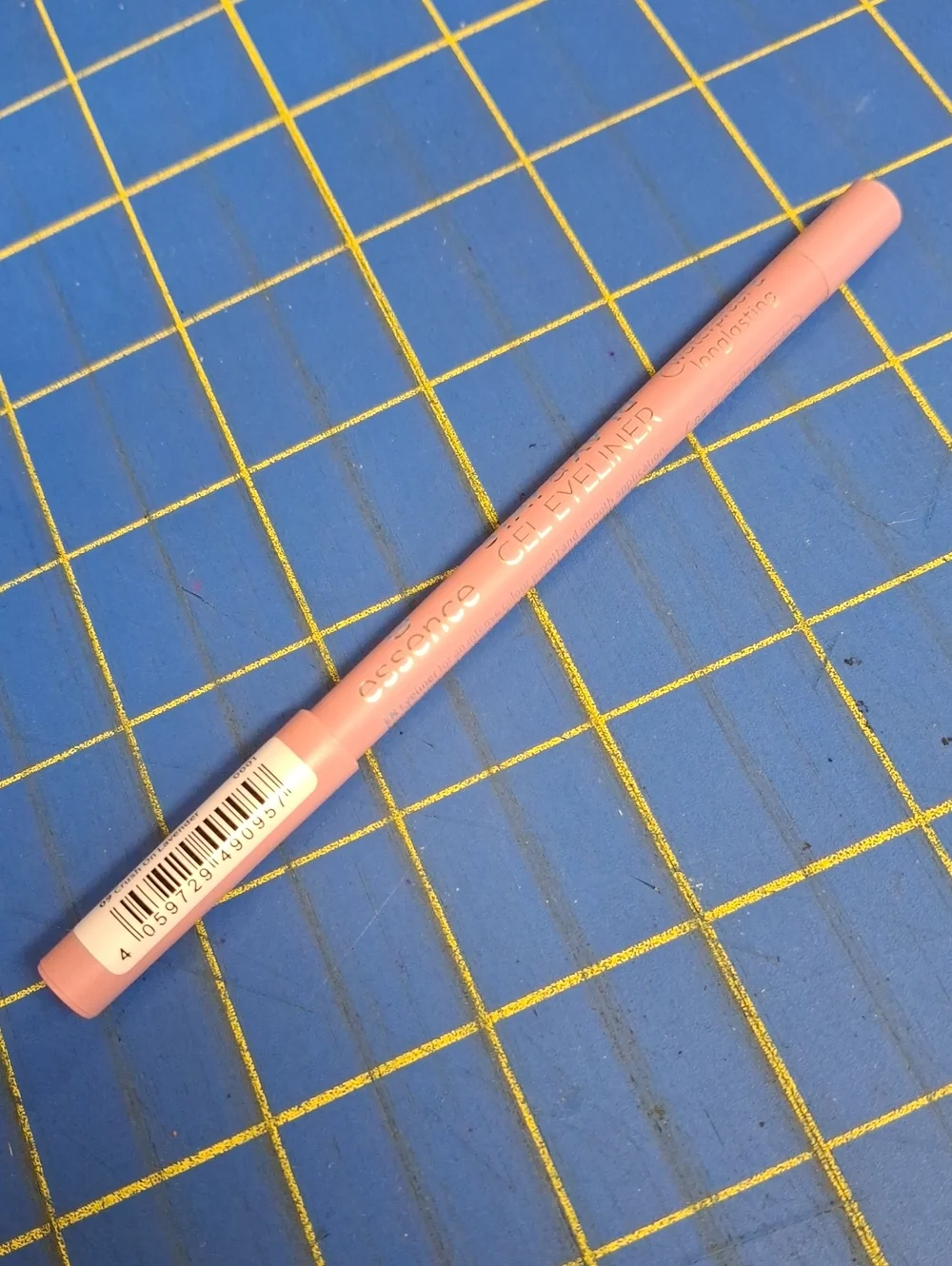 Essence Gel Eyeliner Pencil 09 Crush on Lavender New